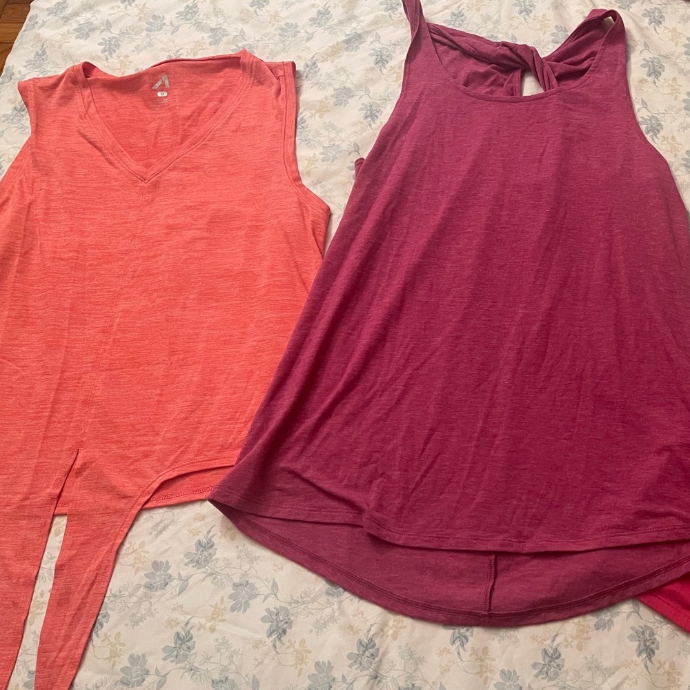 bundle of 2 shirts